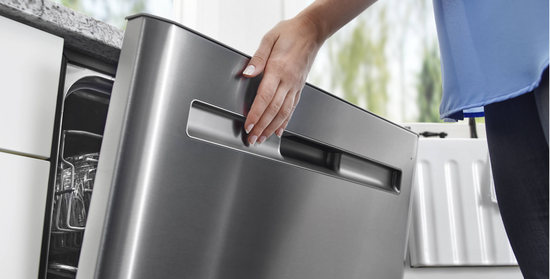 Fingerprint-Resistant Black Stainless Steel Appliances